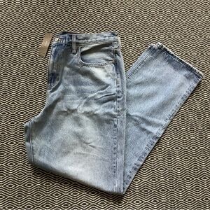 NWT J.Crew Slouchy Boyfriend Jean 31T